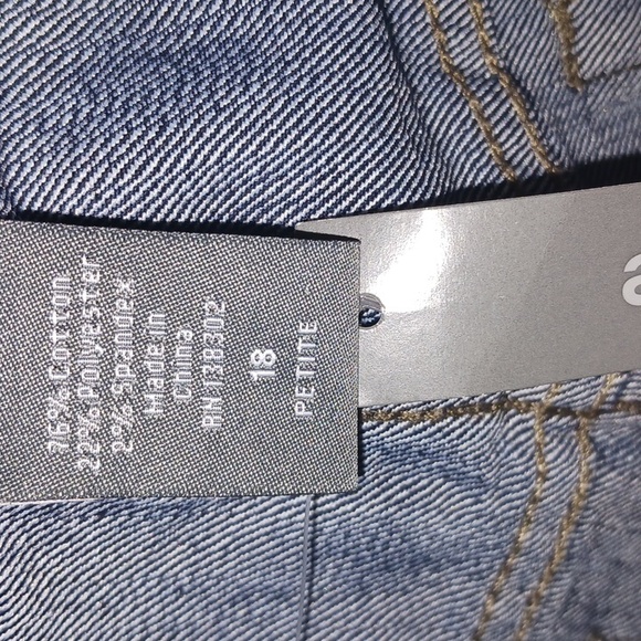 Avenue Denim Jeans - Picture 8 of 8
